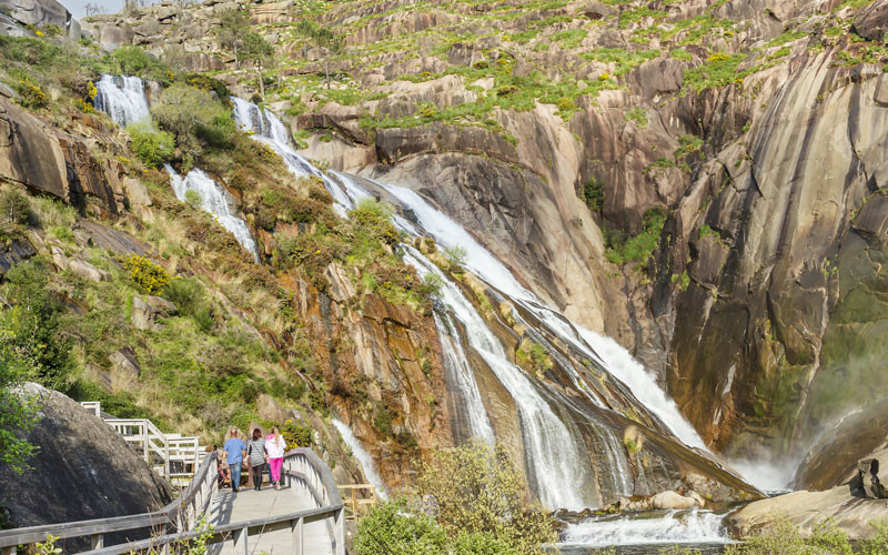 Cascade d'Ézaro, promenade