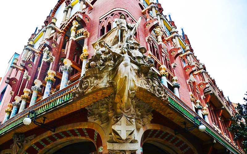 La chanson catalane sur la façade du Palais de la musique catalane