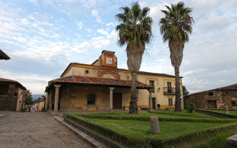 Mairie de Granadilla, l'un des rares bâtiments originaux