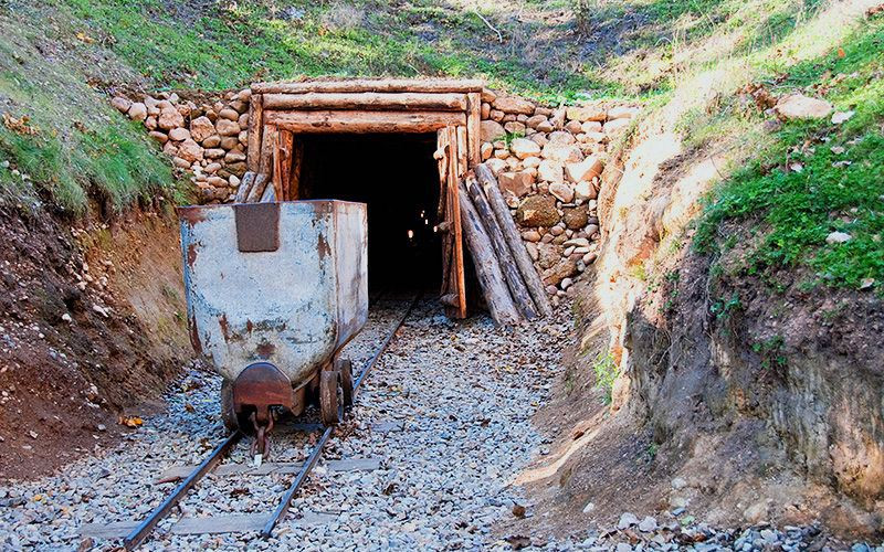 Entrée d'une mine dans le complexe minier Puras de Villafranca