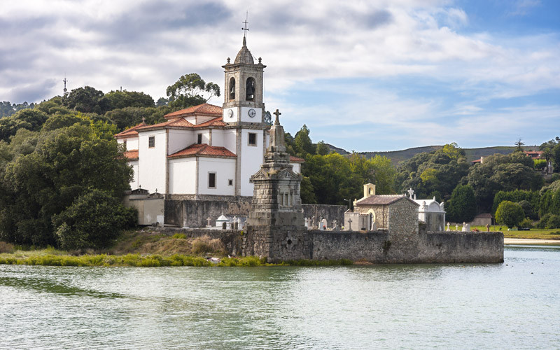 Le cimetière de Niembro, la meilleure excuse pour comprendre le charme asturien