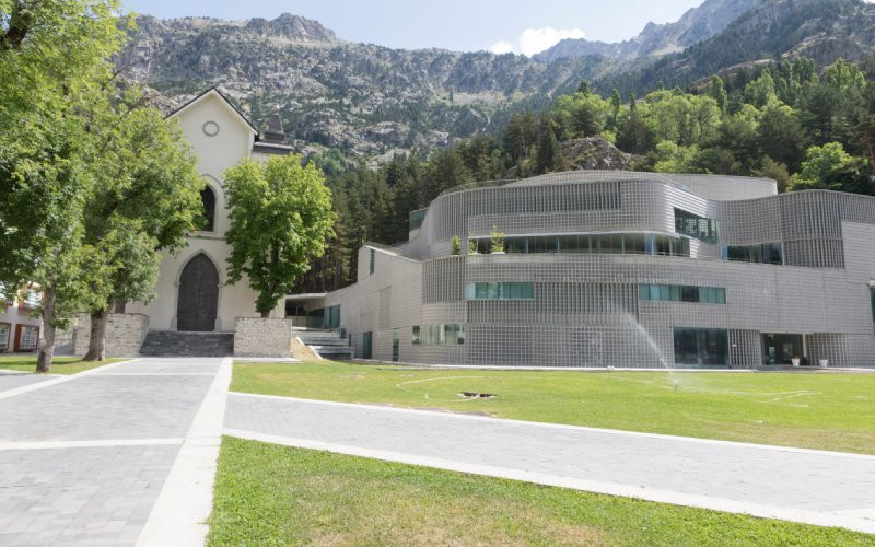 La conception incongrue du complexe des bains Panticosa