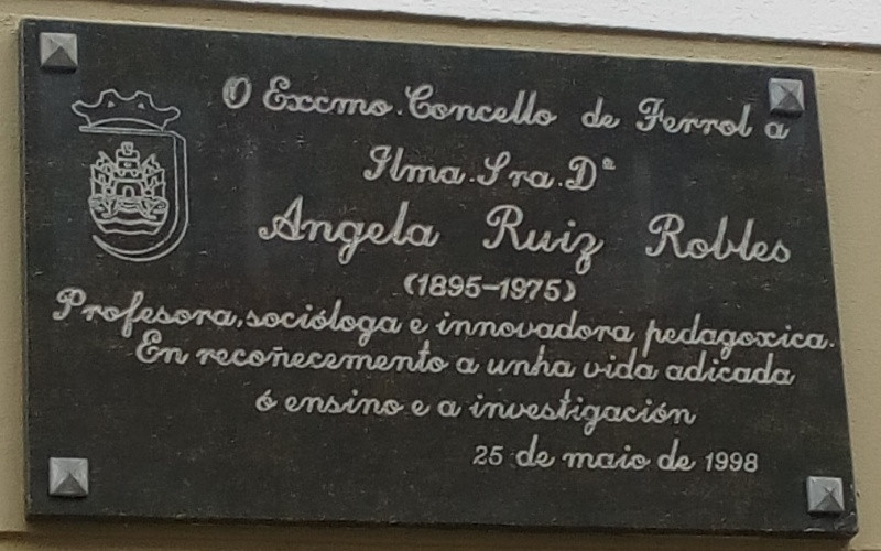 Plaque commémorative de la ville de Ferrol à Ángela Ruiz Robles