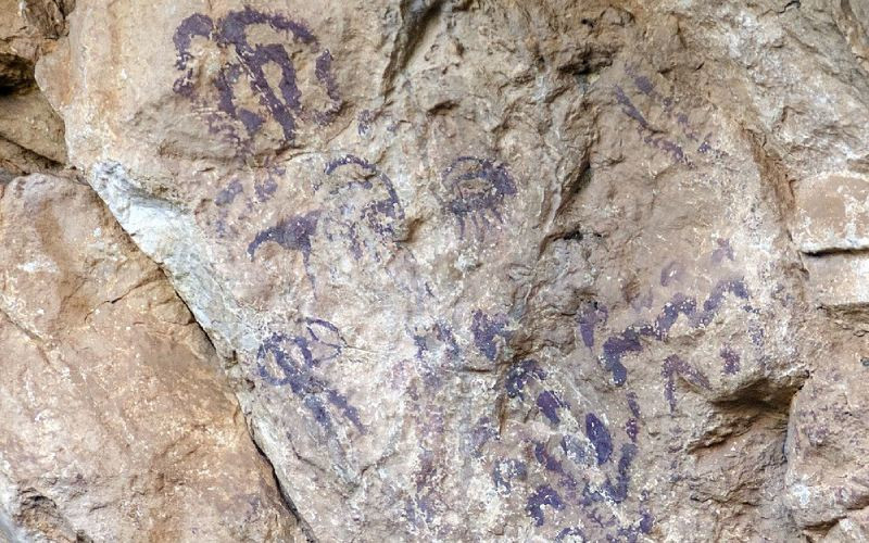 Peintures rupestres dans la Grotte des Letreros, Vélez Blanco