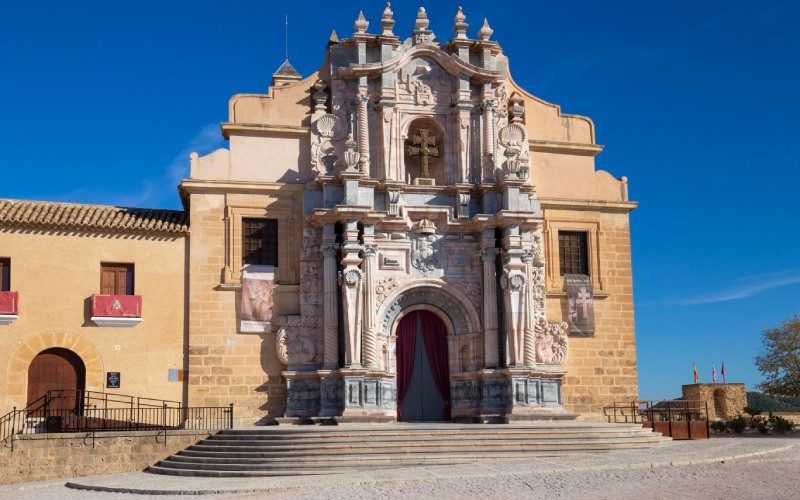 Façade de la basilique