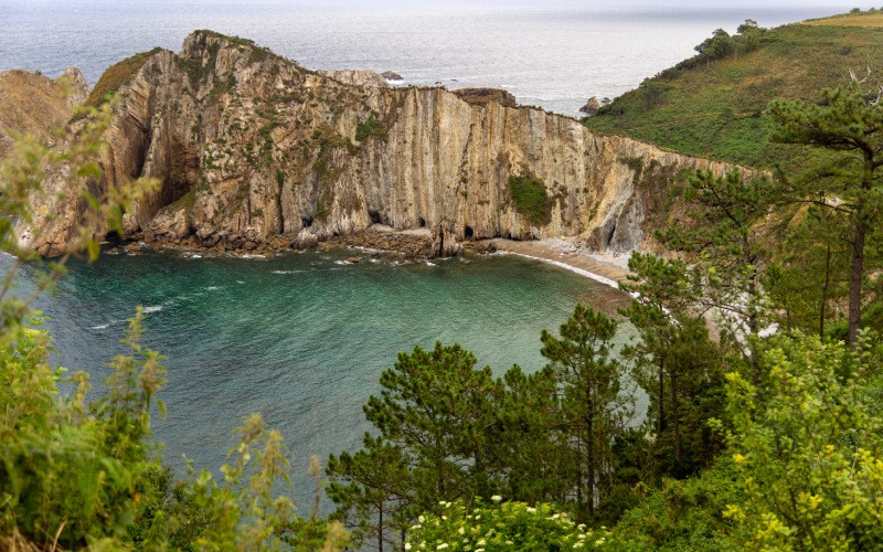 La géologie est un point fort de cette plage