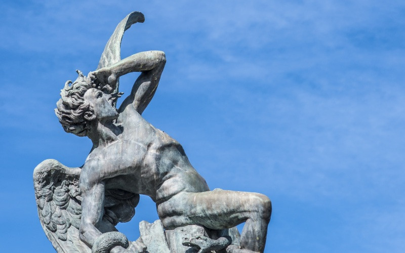 Statue de l'ange déchu, parc du Retiro