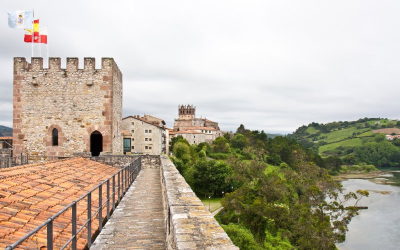 Intérieur du château de San Vicente de la Barquera