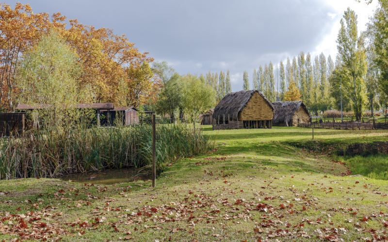 Parc archéologique de la Draga, établissement néolithique à Banyoles, Gérone