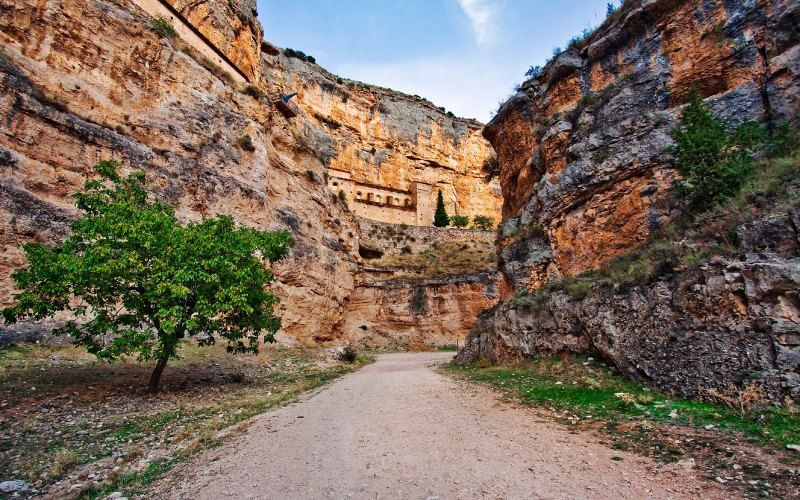 Le sanctuaire de Jaraba est caché dans les montagnes de Saragosse