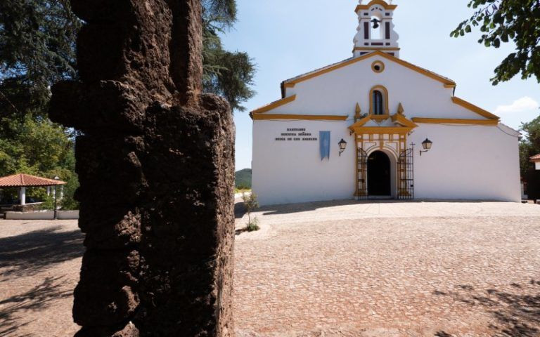 Chapelle Nuestra Señora de Los Ángeles, sur la colline Arias Montano