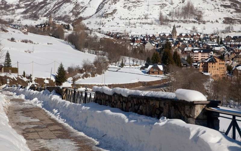 La neige vous accompagnera sur le chemin vers Salardú