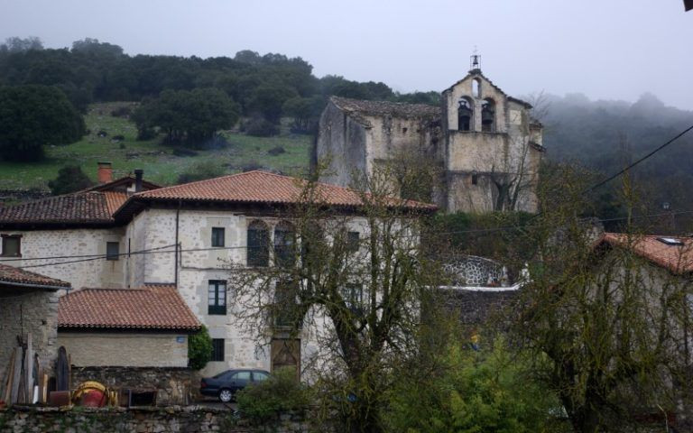 Cárcamo et son église paroissiale de La Asunción