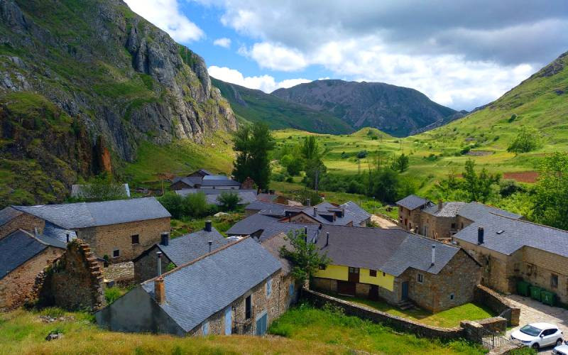 Le beau village de La Cueta à León