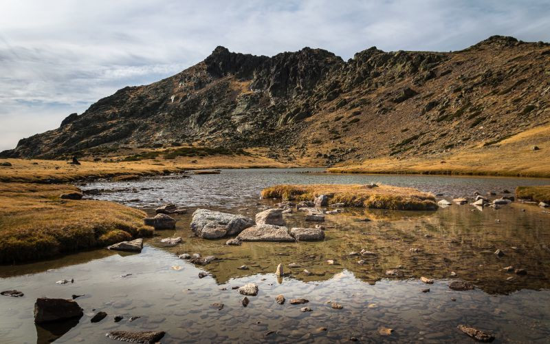 Lagune Pájaros ou des oiseaux dans le parc naturel de Peñalara