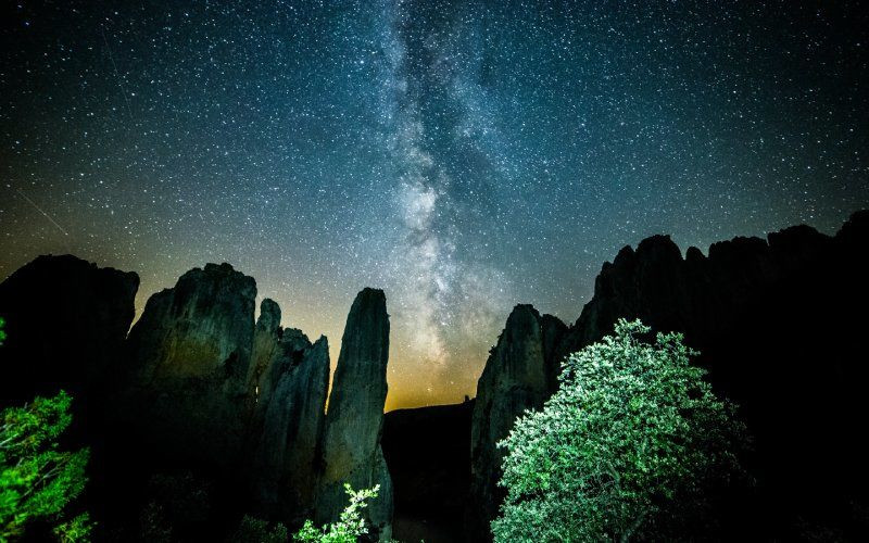 Vue nocturne de la Grande Muraille de Finestras