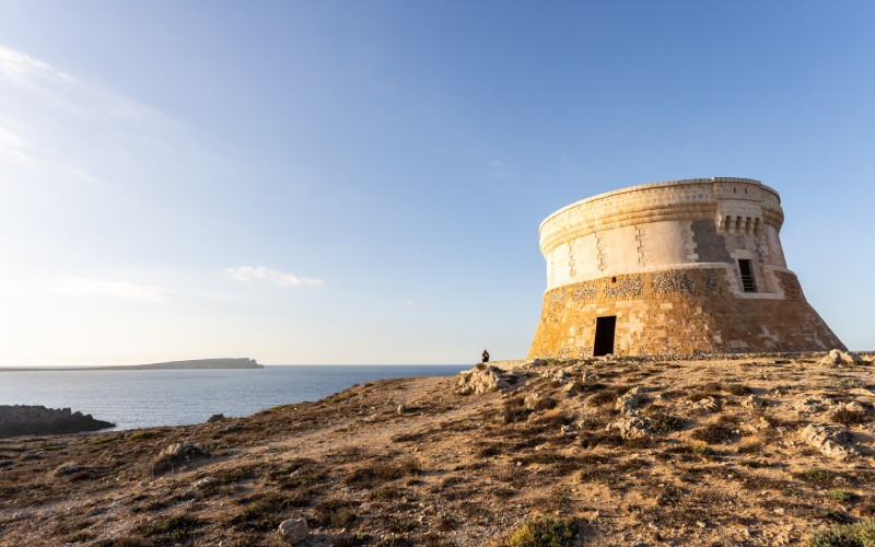 La tour de Fornells, construite par les Britanniques