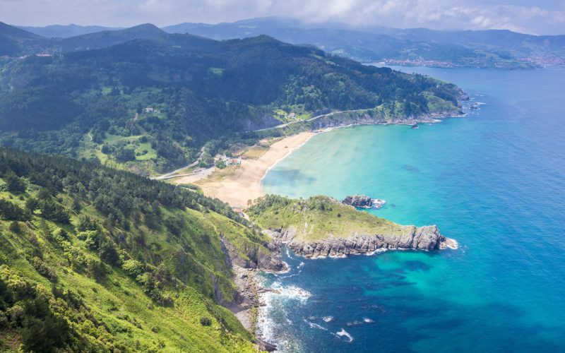 Vue aérienne de la réserve de biosphère d'Urdaibai