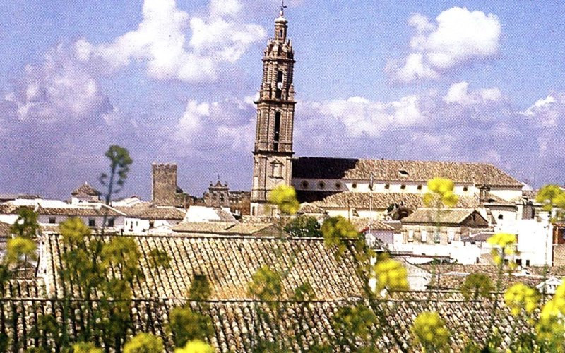 Tour penchée de l'église Nuestra Señora de la Asunción