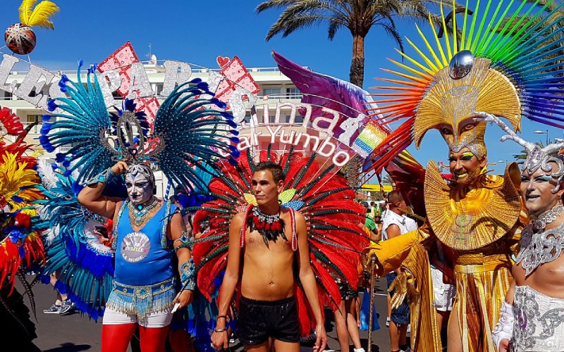 Marche des fiertés à Maspalomas