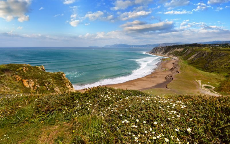 La plage d'Azkorri