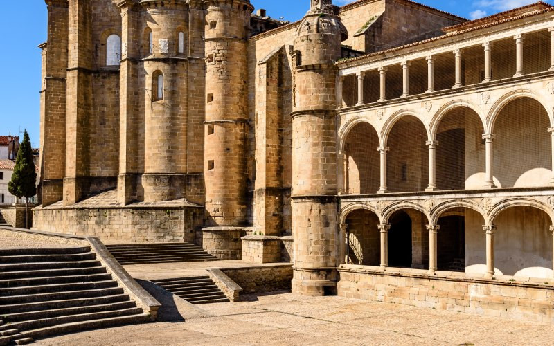 Monuments historiques à Alcántara