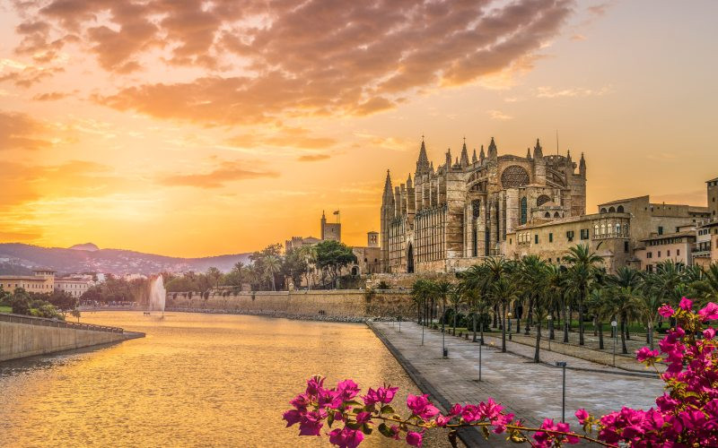 Coucher de soleil sur la cahthédrale de Santa María