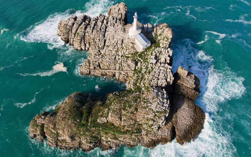 Petites îles d'Espagne. Île de Mouro.