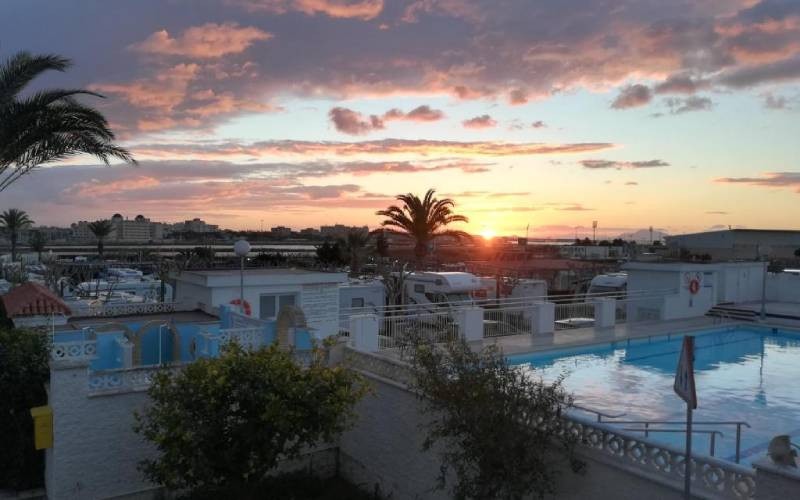 Coucher de soleil au Camping Bahía de Santa Pola