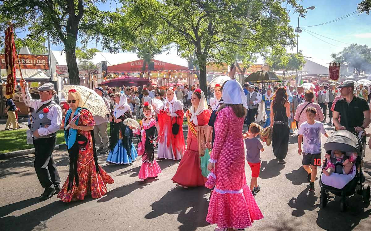 Habits traditionnels associés à San Isidro