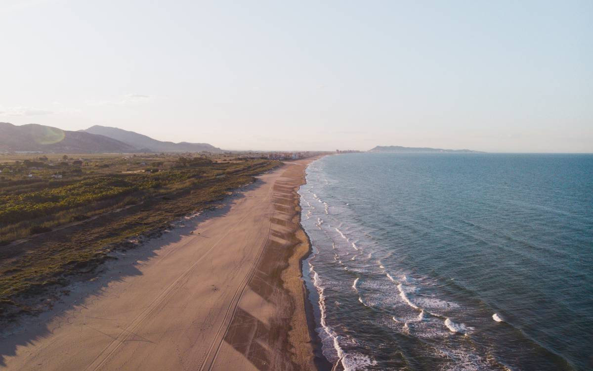 Plage de L'Ahuir dans la localité de Gandía