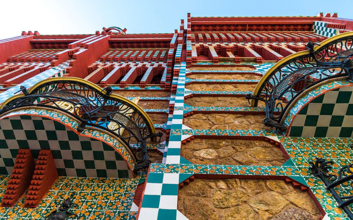 Détails de la façade de Casa Vicens