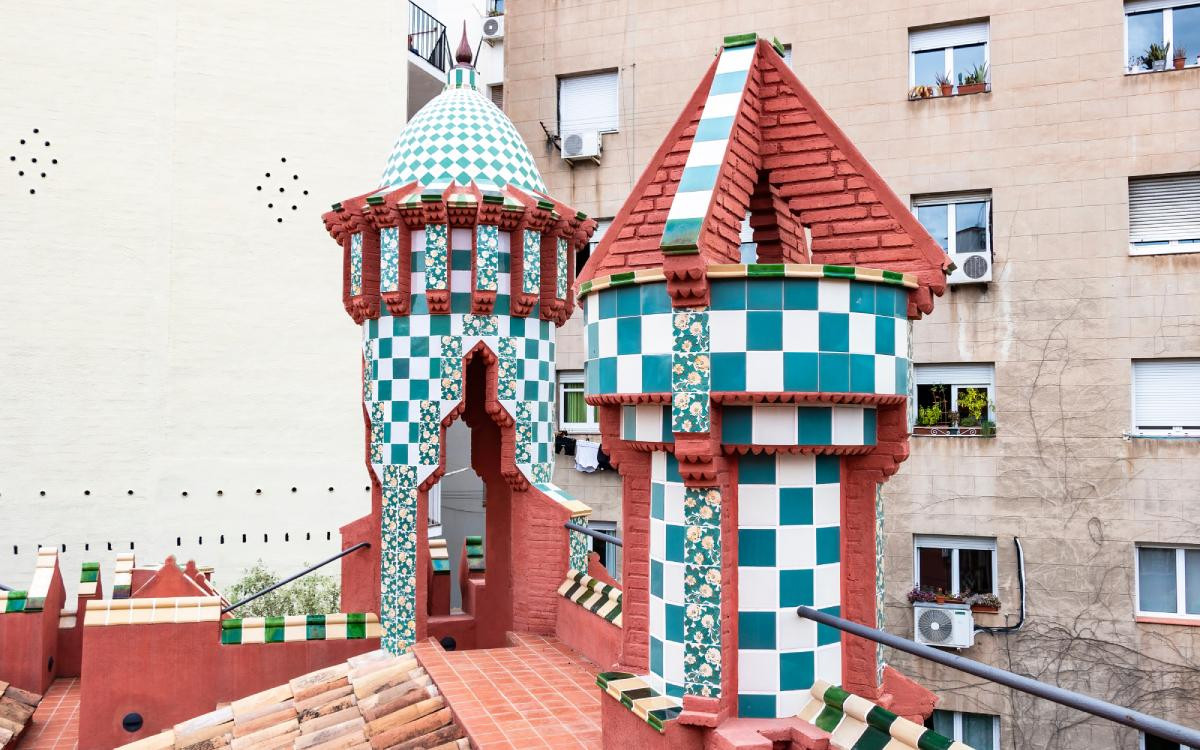 Détail des cheminées de la Casa Vicens