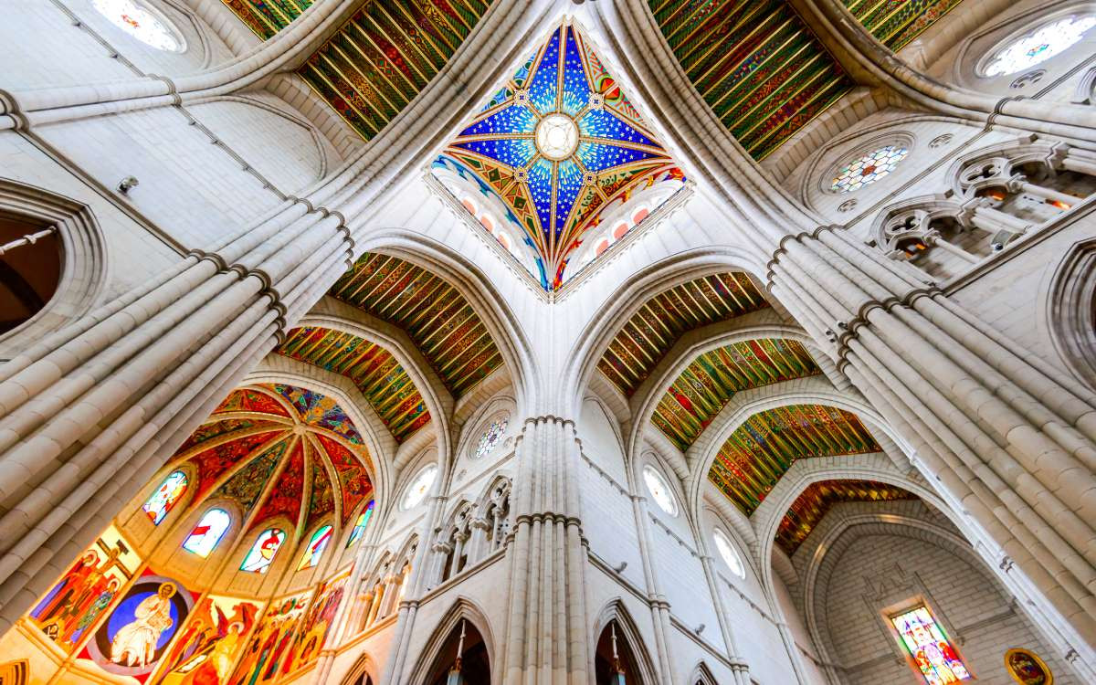 Détails de l'intérieur de la cathédrale