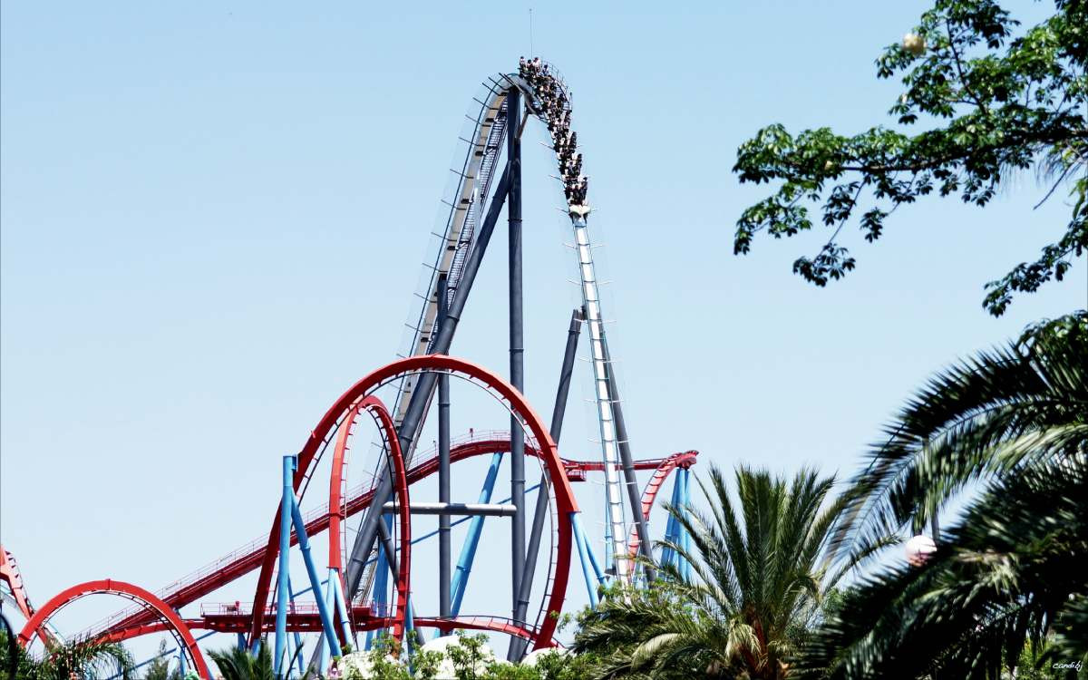 Attractions Dragon Khan et Shambhala à PortAventura World