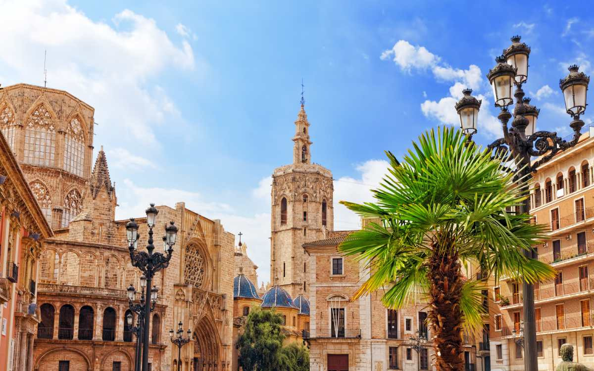 Cathédrale de Valence sur la Plaza de la Reina