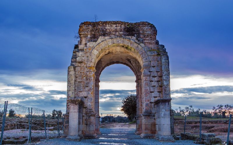 Arc romain de Cáparra