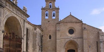 Fachada del monasterio. principal lugar que ver en San Juan de Ortega
