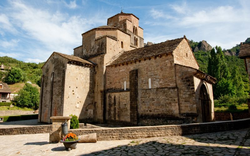 Église Santa María à Santa Cruz de la Serós