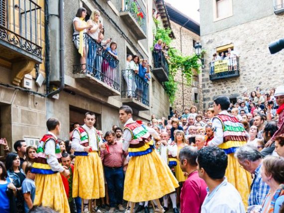 Anguiano, une fête de danses ancestrales