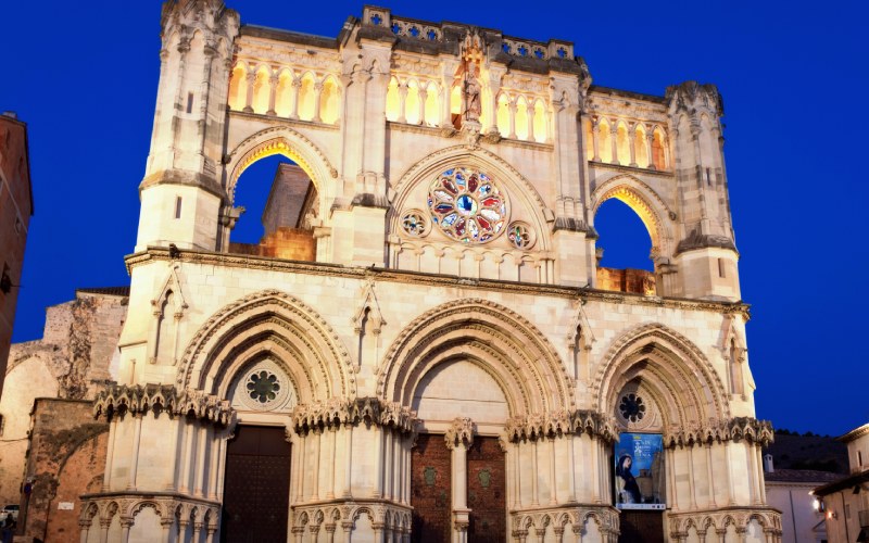 La cathédrale dans la nuit de Cuenca