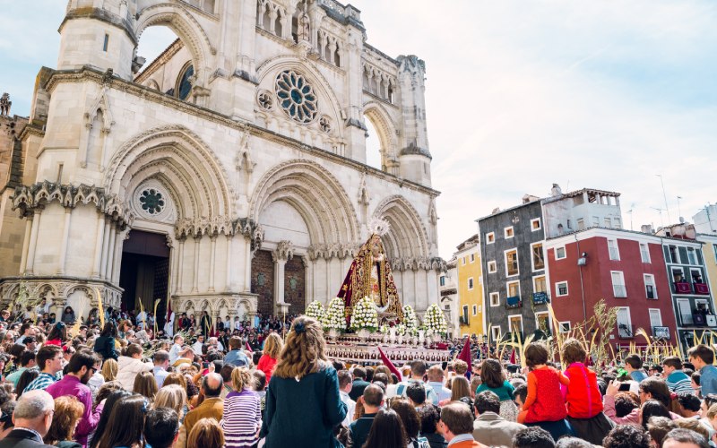 Procession de Semaine Sainte dans la cathédrale de Cuenca