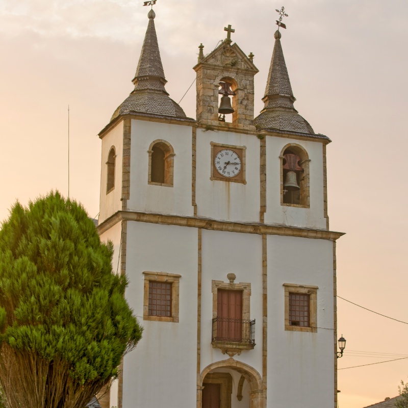 Église Santa Marina à Puerto de Vega