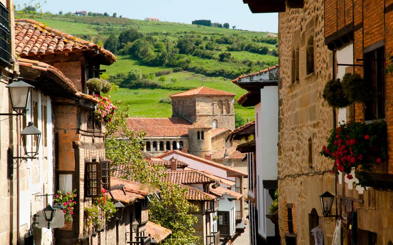 pueblos más bonitos de Cantabria: Santillana