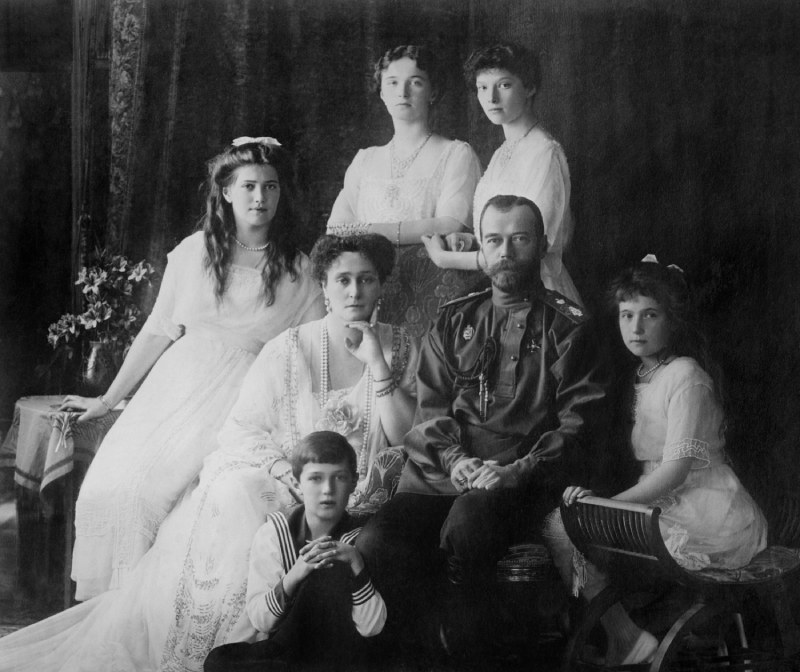 Nicholas II et sa famille avant qu'ils ne soient massacrés