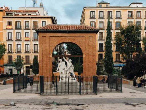 La révolution culturelle de la Movida à Madrid : un parcours dans les bars de la ville