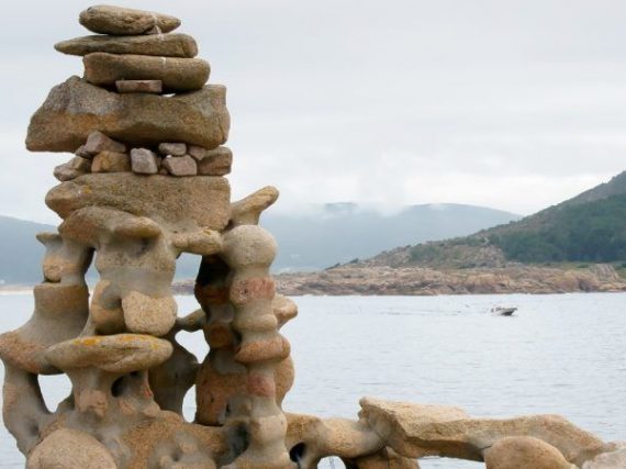 L’histoire de l’Allemand qui a sculpté les formes de la mer sur la Costa da Morte