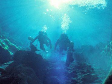 Le Puits Bleu, une grotte sous-marine sans fin ?
