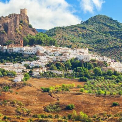 Les villages blancs de Cadix : une route magique à travers les montagnes de la Sierra de Grazalema