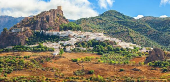 Les villages blancs de Cadix : une route magique à travers les montagnes de la Sierra de Grazalema